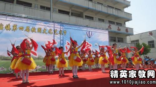 舞蹈学校主持稿，舞动青春，筑梦舞台之夜